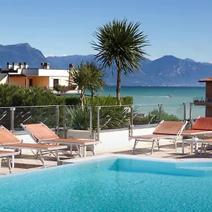 hotel-arena-colombare-di-sirmione.it-lombardy.com/